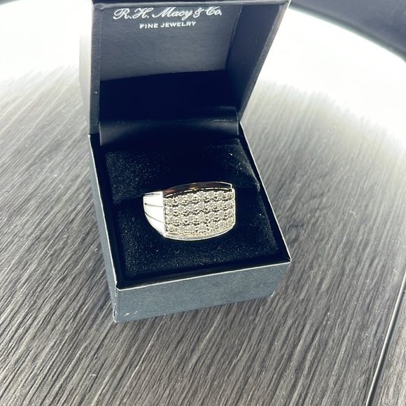 Men's Diamond Cluster Ring - Picture 10 of 10